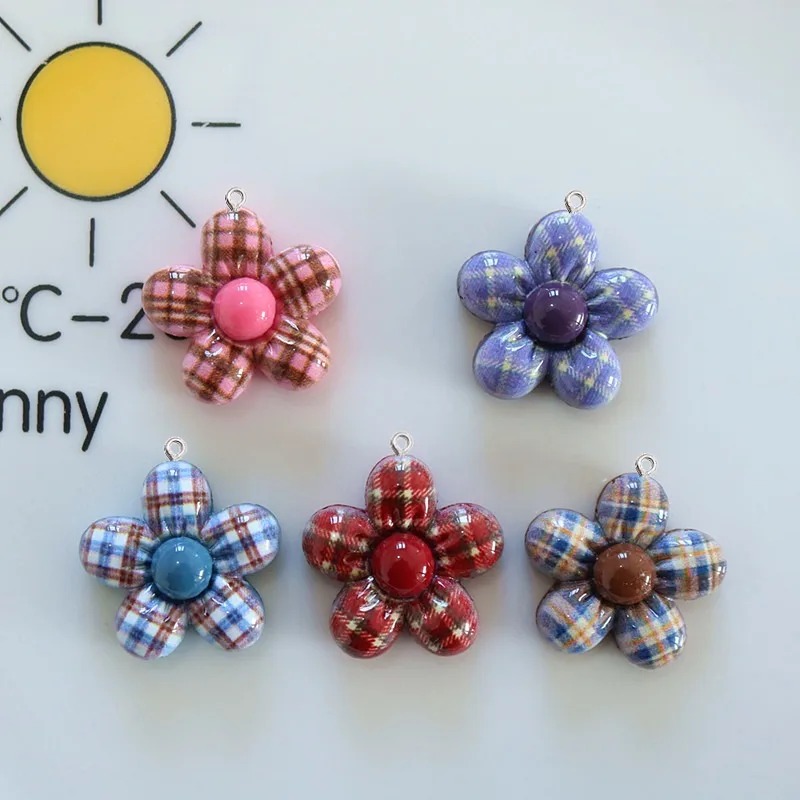 Resin Craft Material - 10 Stück süße Blumen-Anhänger aus Kunstharz